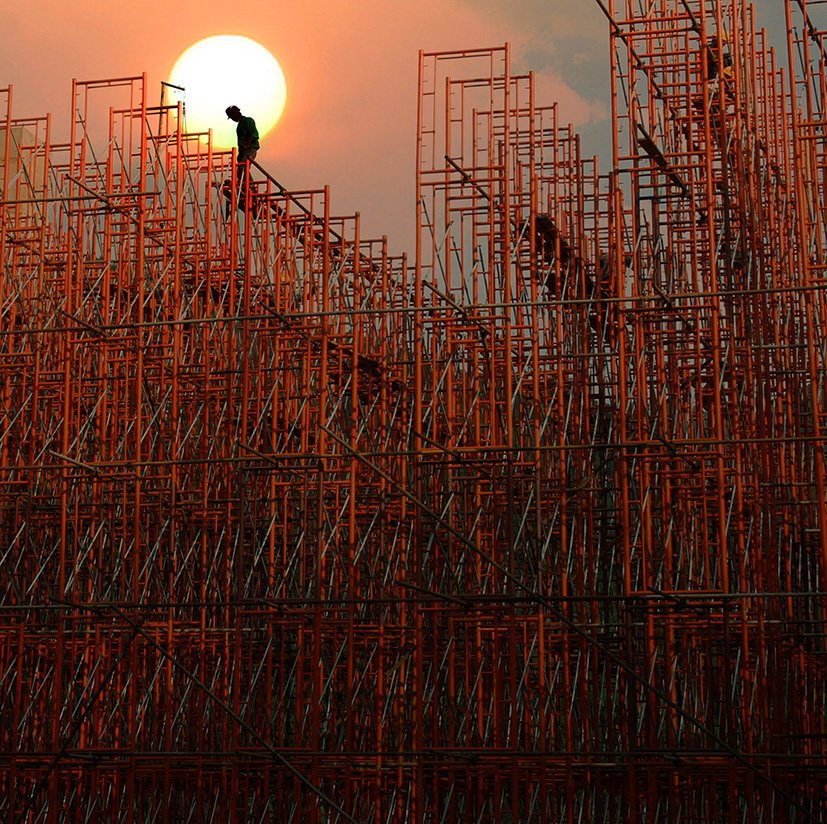 1:高速公路建设类,奖项:金奖,作者:程政,标题:工地夕照